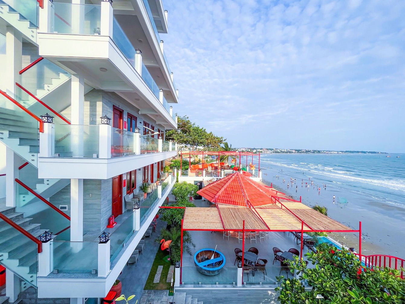 Bay View Resort & Villa Mũi Né – Nghỉ dưỡng biển & trải nghiệm văn hóa làng chài