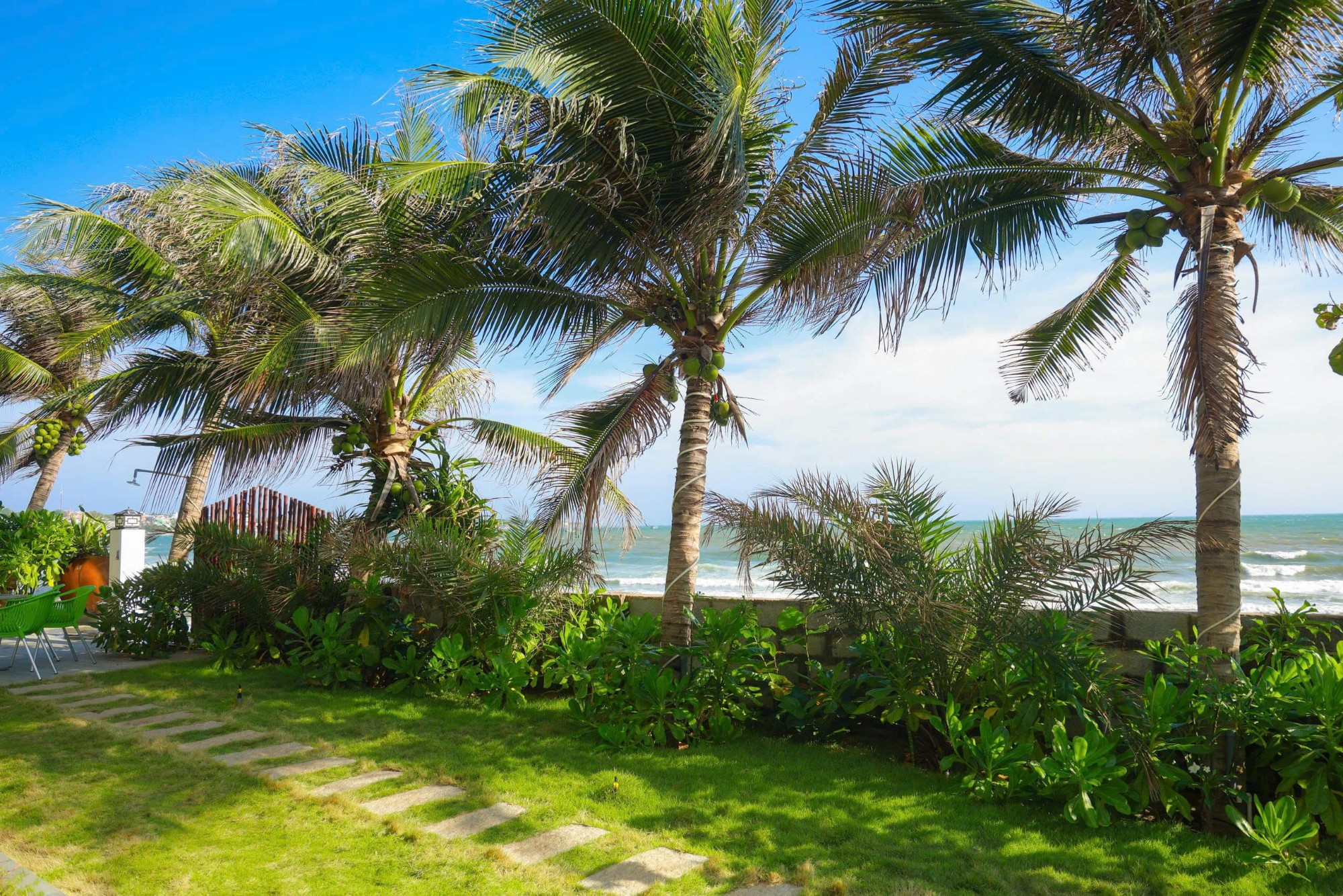 Deluxe Beach Front Twin Room - Seaview